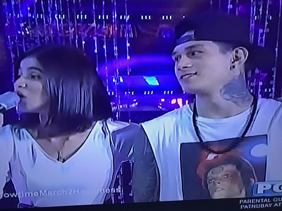 HashtagsDavao's tweet photo. Ang haaaaawt @iamzeuscollins 😍❤️ #ShowtimeMarch2Happiness https://t.co/oca7lfhuf5