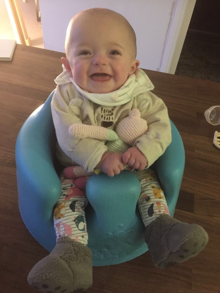 Hey @UGGUK #stormemma has taken one of my Bixbee’s and my mummy is really upset because they are my first shoes. Do you have a spare left foot? Here I am when I had both earlier yesterday 🙁