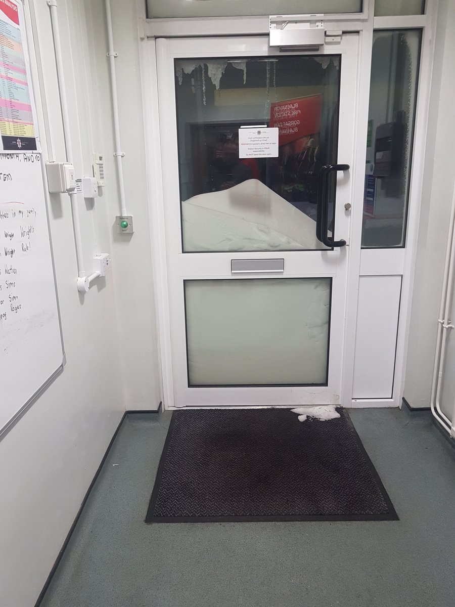 chrisrhysgeorge's tweet photo. Early start for Blaenavon fire station, crews battled 4ft drifts to arrive at station. #swfire #snowywales #hereforthecommunity https://t.co/4Y8z2o9Yki