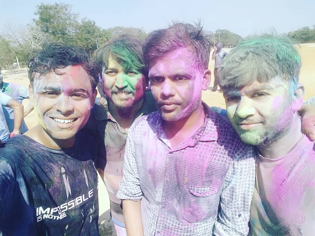 HimmatGarva's tweet photo. We had colours for lunch today! 🤗
#holicelebration2018 #sanghipuram https://t.co/vbtkv6W5ie