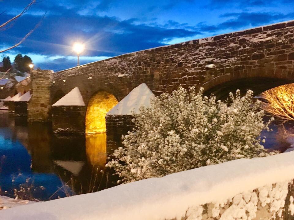 SolwayTours's tweet photo. Devorgilla Bridge in Dumfries looked stunning last night in the snow. A still River Nith below one of the oldest multi spanned Bridges in the country was a beautiful sight. #devorgilla @VisitScotland #LoveDandG #ScotSpirit @TheCastleHunter @VisitScotNews @HistEnvScot @YOYP18_DG https://t.co/DU3nAAnjyS