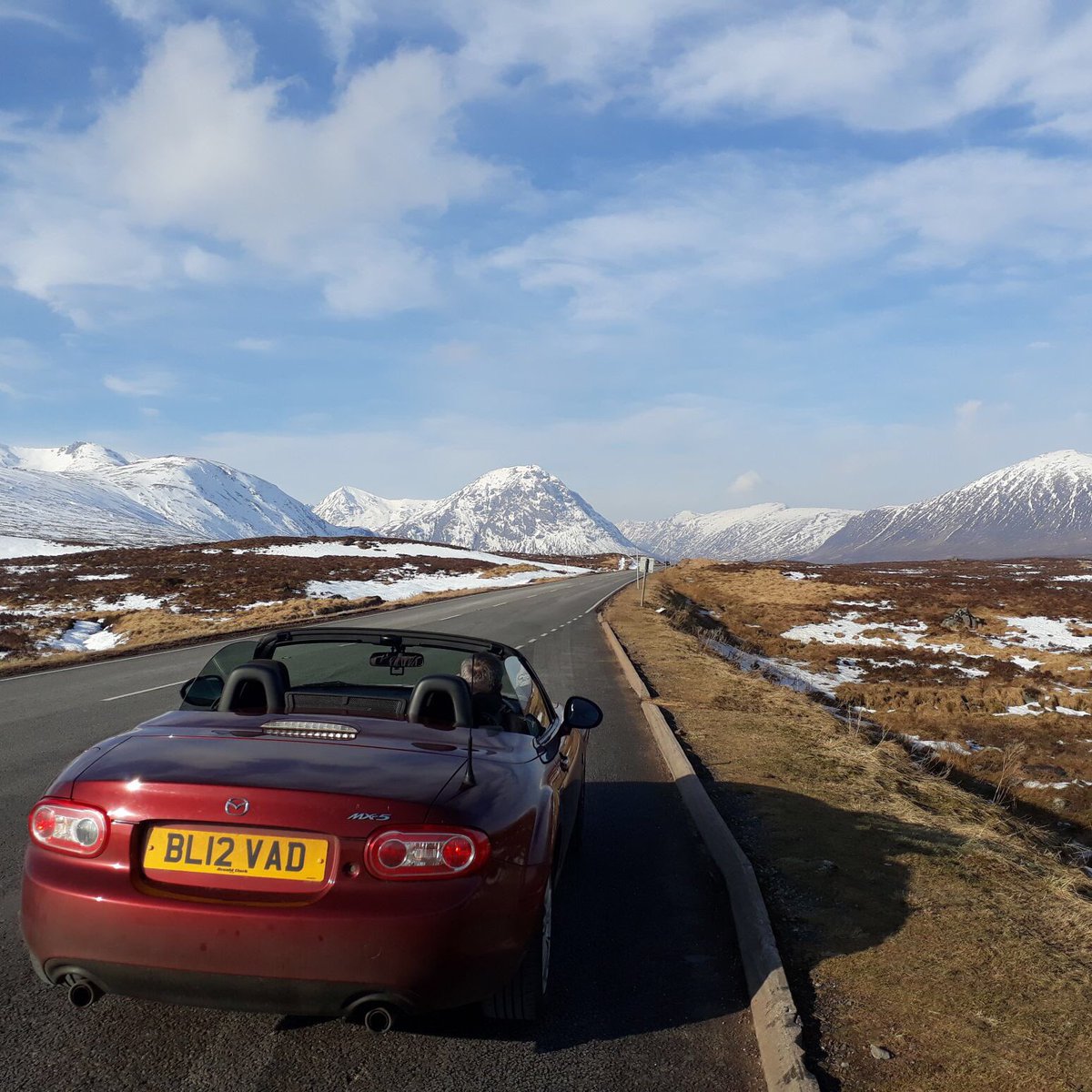 Hiltongreens's tweet photo. 24/02 lovely run through Glen Coe &amp; Etive.  02/03 17inch of snow sitting on top still to dig her out. The ever changing Scotland https://t.co/Q8sGg7eQcp