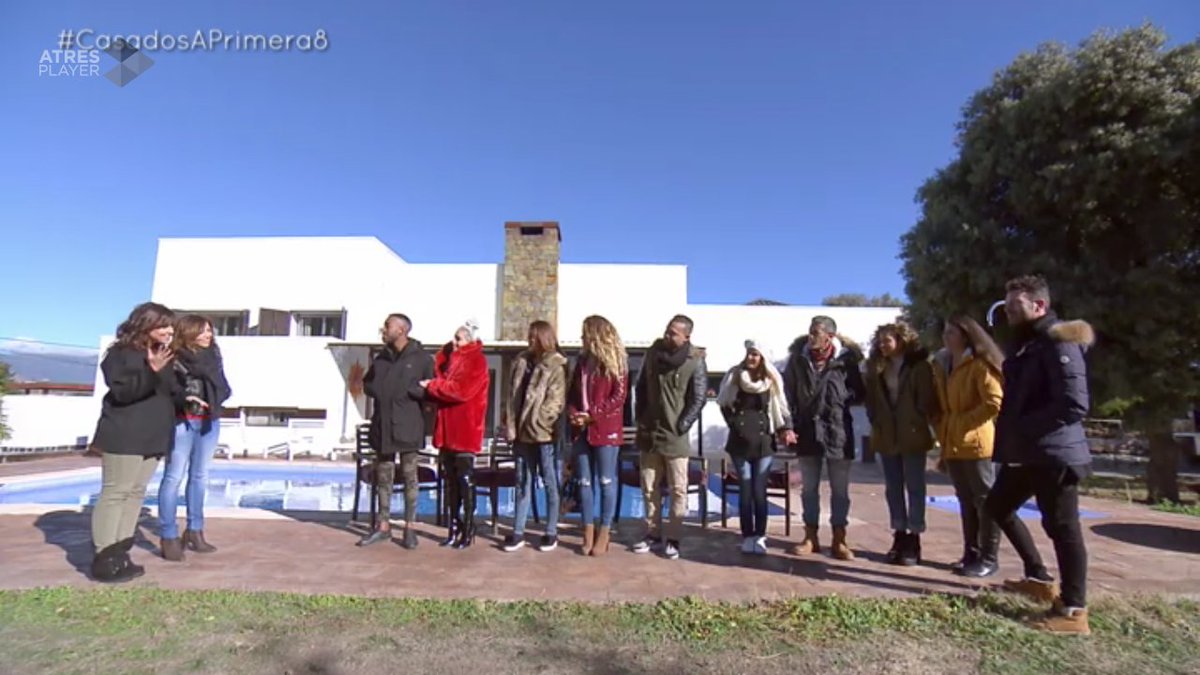 CarolyneRedondo's tweet photo. *Este encuentro ha dado mucho que hablar!! espero que al menos os divirtierais y nos conocierais un poquito mas a todos!😉 Gracias por vuestros comentariosss😘😘
#CasadosAprimera8 #antena3 #boomerangtv #fuckingexperience #arriesgate #becurius #dulzurapower #ensuciatebesando https://t.co/BKNl3zwYQh