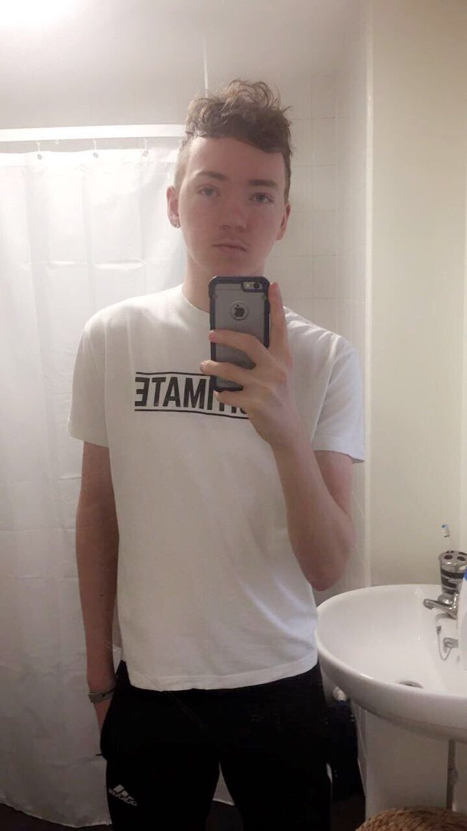 Alv_Tv's tweet photo. @joe_weller_ Happy birthday true inspiration weller https://t.co/xhHQzBGsh9