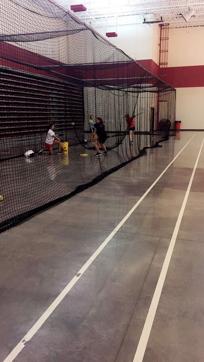 ctownsb's tweet photo. Last night's practice. Not pictured: Chelsea smoking Coach Jack in the leg. #annieup #needsomeice https://t.co/l2AaY0UY1R