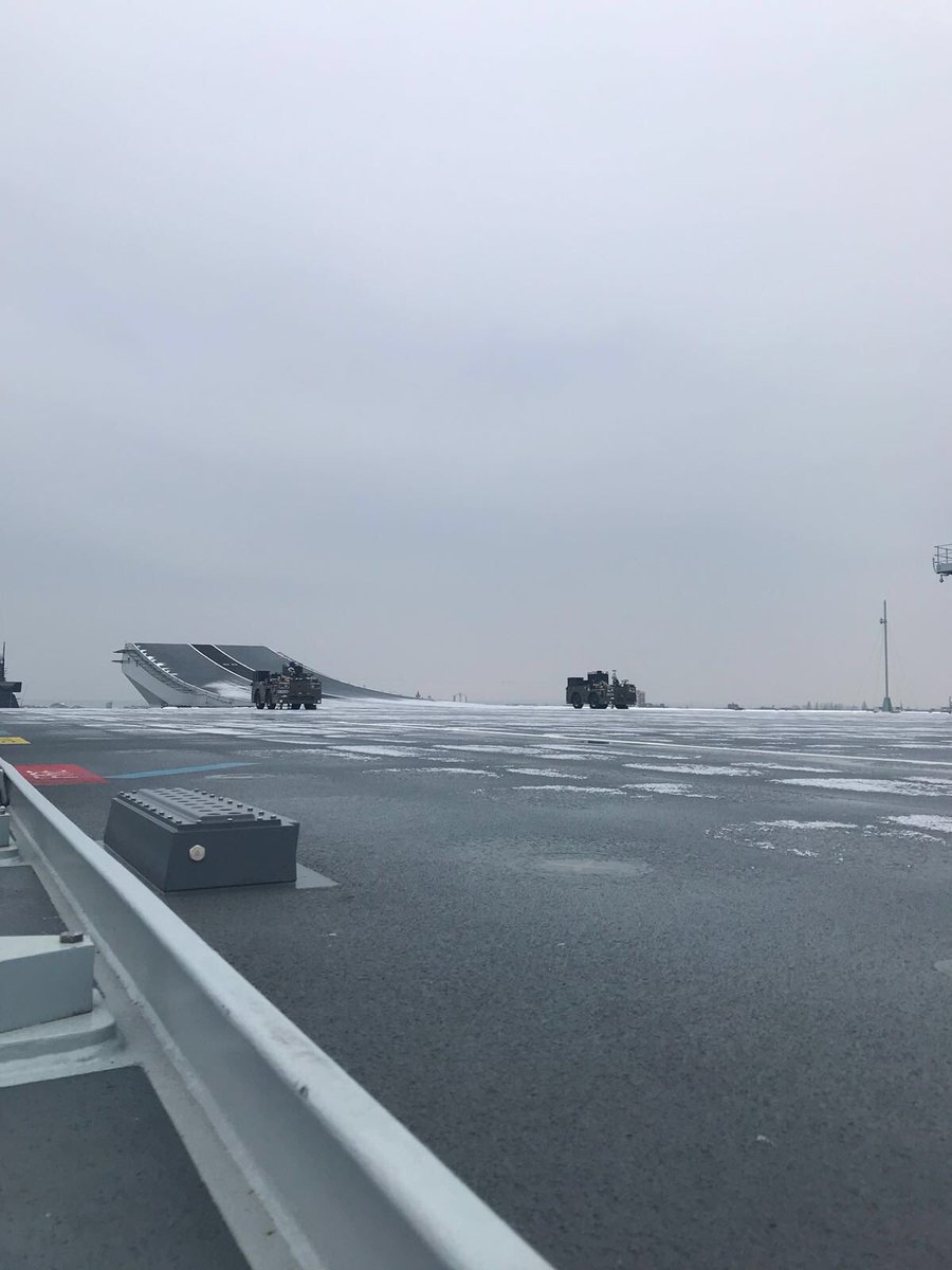 Picture at 09:00 showing the flight deck has almost fully thawed.