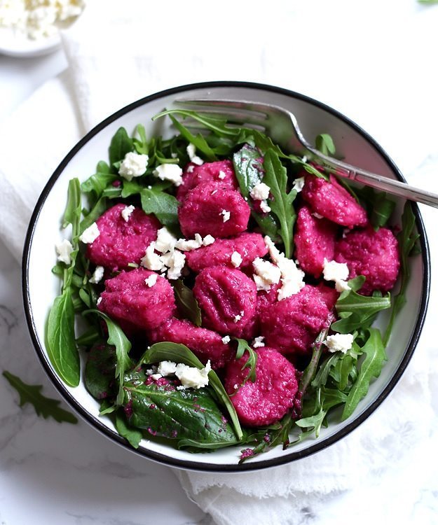 lilviennablog's tweet photo. Beet gnocchi on a bed of arugula and spinach drizzled with lemon vinaigrette and sprinkled with feta crumbs. Anything better out there? #beetsrule https://t.co/iZWY9sg0zw https://t.co/WQeuYxildD