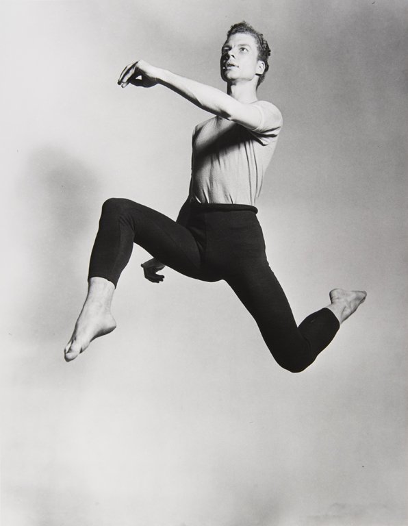 Wayne McGregor talks about Merce Cunningham: “The great choreographer Merce Cunningham, who I’m a huge fan of, would always say that it’s really hard to unlearn. That’s the hardest thing, but it’s the point of departure for everything.” #MyDanceDNA danceumbrella.co.uk/my-dance-dna/w…