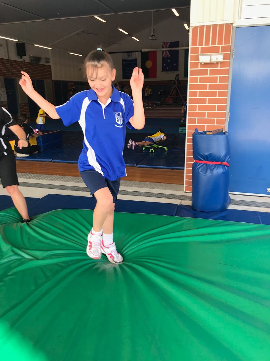 zey0212's tweet photo. 1Y and 1S had so much fun at gymnastics yesterday! Well done to all stage one students, they all worked really hard to master all the skills demonstrated! @CampbelltownEPS @KimPearce3 @cook_janene @Dimiti12 https://t.co/098R6JI0QA