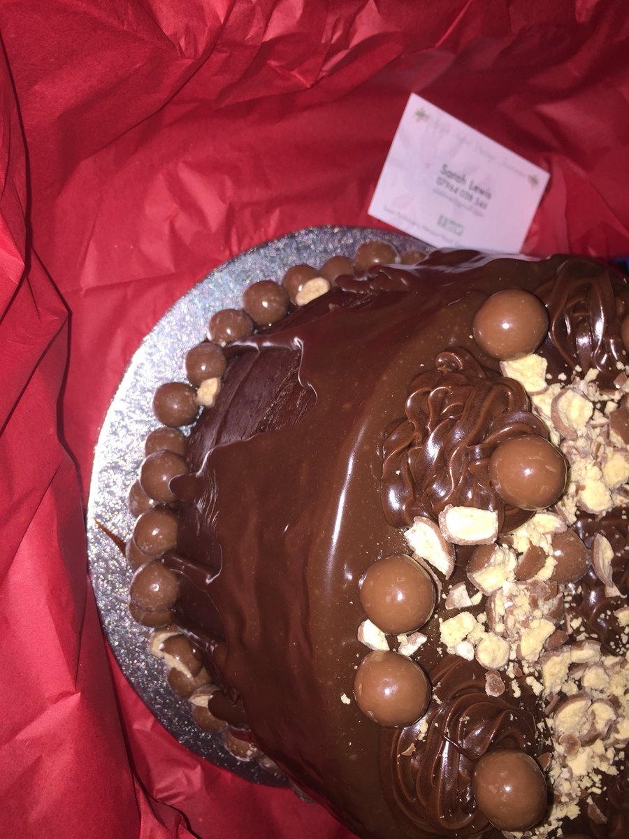 Another great order goes out this morning for a malteasers chocolate drip cake, business as normal on this snow day!