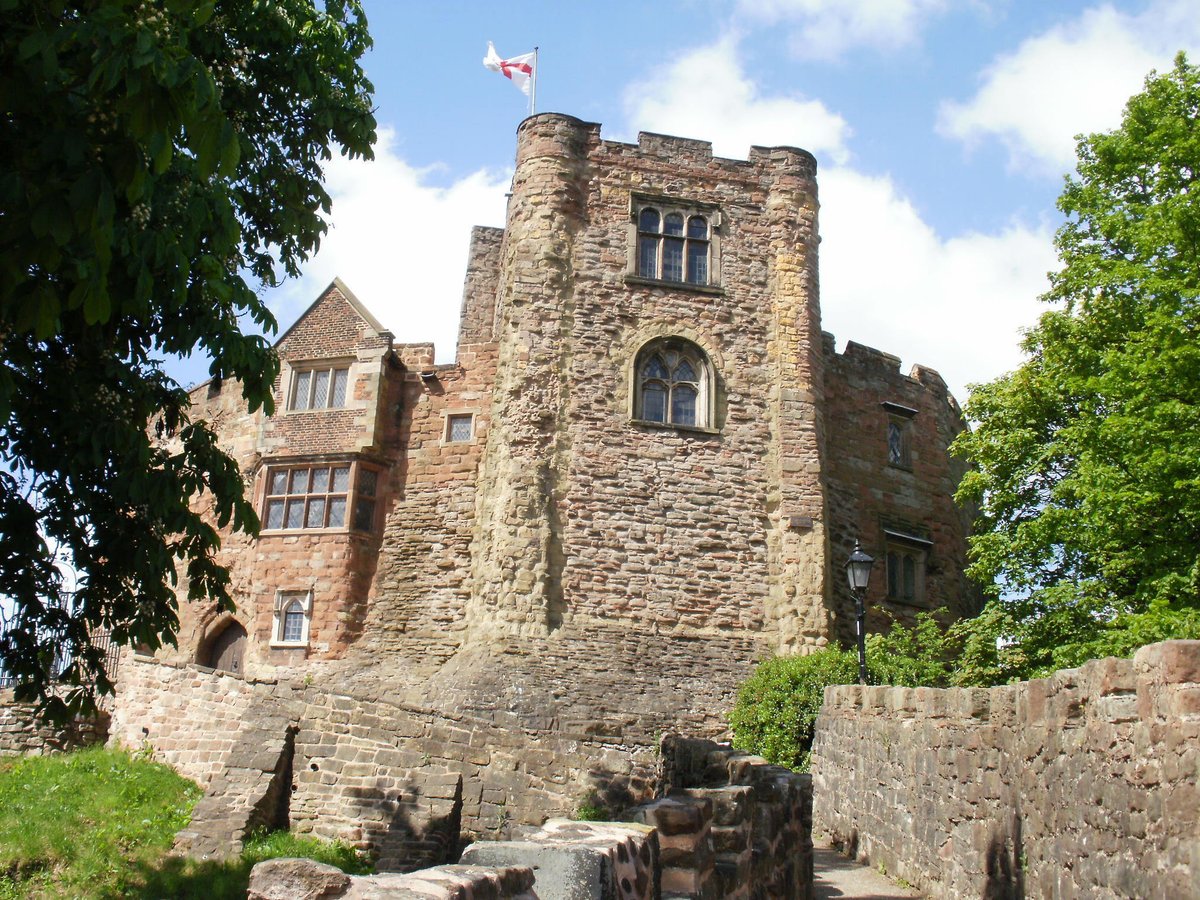 Крепость тамворта как попасть в длинный дом. Тамуэртский замок в стаффордшире, англия. Тамворт, стаффордшир. Замок тамворт. Крепость тапи берд.