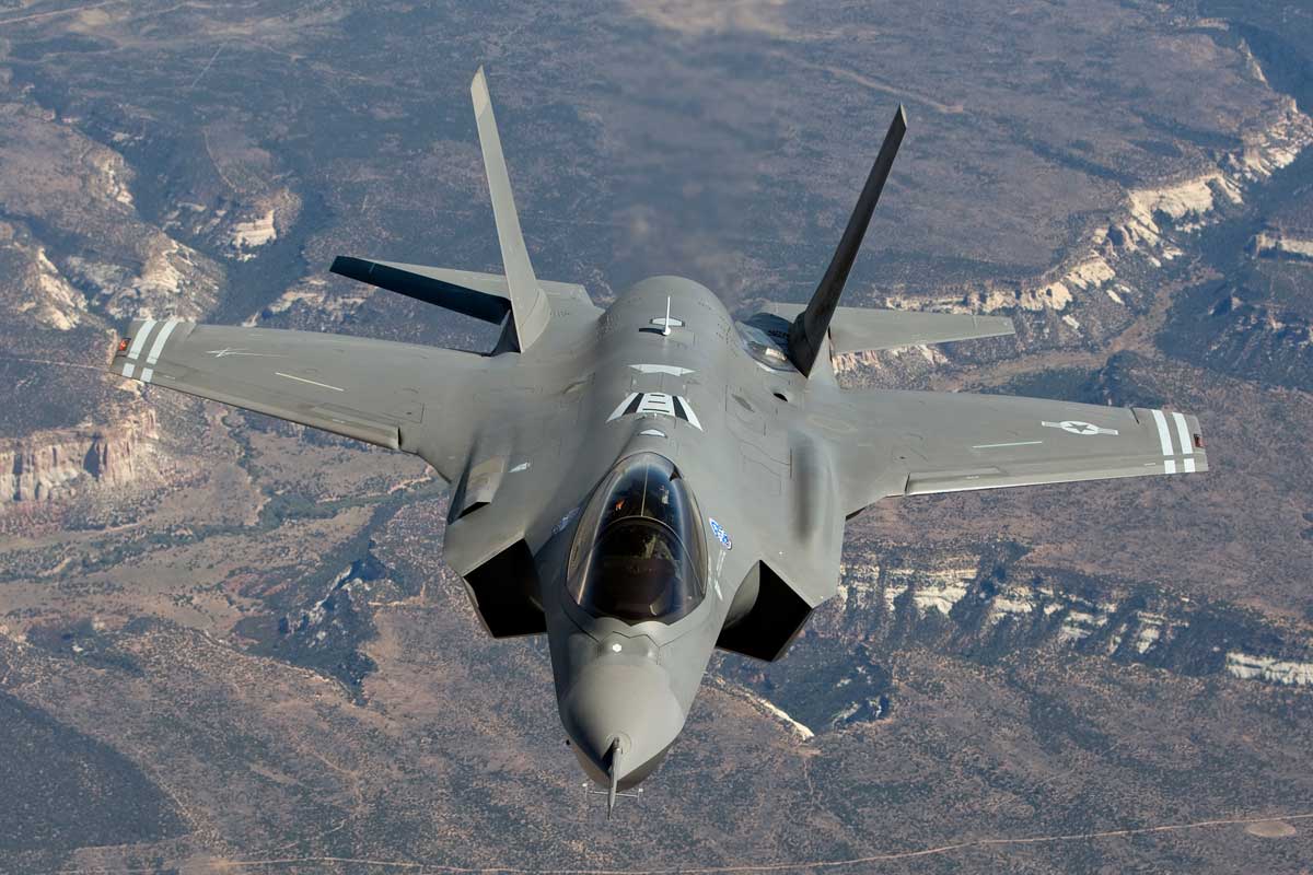 daomag's tweet photo. L’#F35 tra test per il supporto ravvicinato e nuovi contratti con il #Pentagono https://t.co/o72hJDH6Nh https://t.co/KyfUYAWgjk