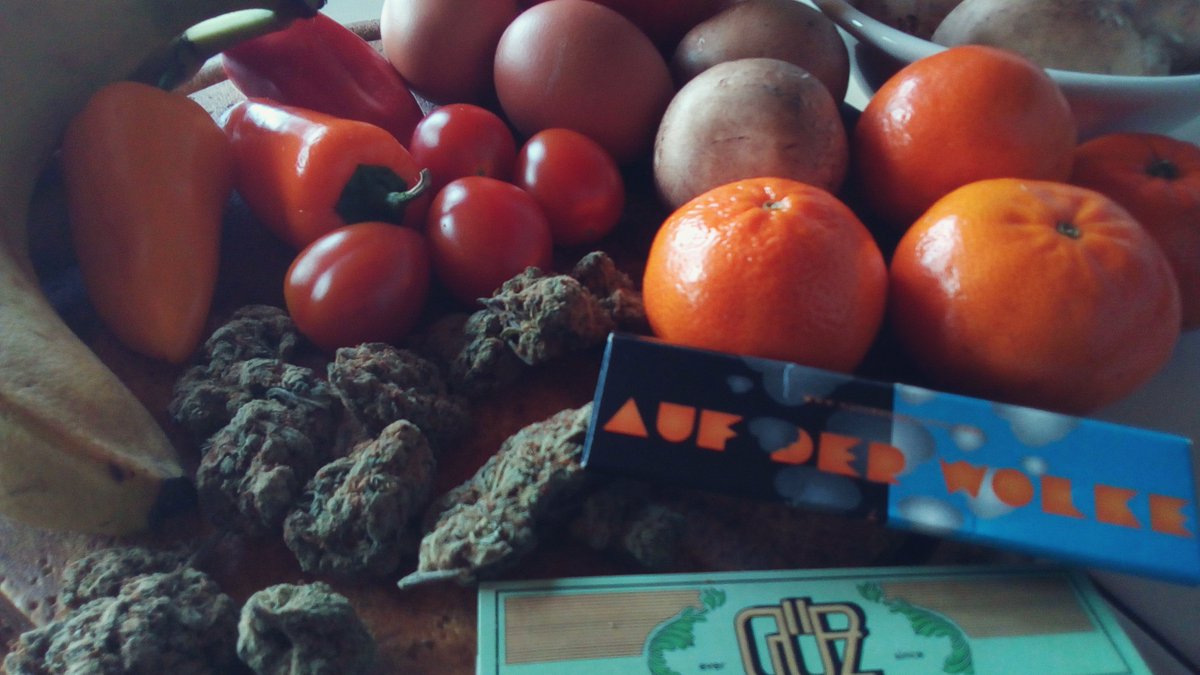 GUEZ420's tweet photo. fruit n guz #GemÜZe https://t.co/WjmHqjhitE