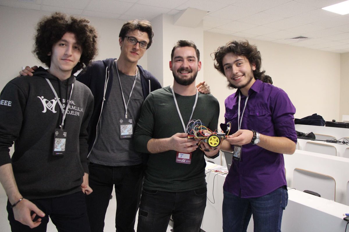 Bahçeşehir Üniversitesinin ev sahipliğini yaptığı 2. IEEE Türkiye RAS(Robot and Automation) kampına katıldık.