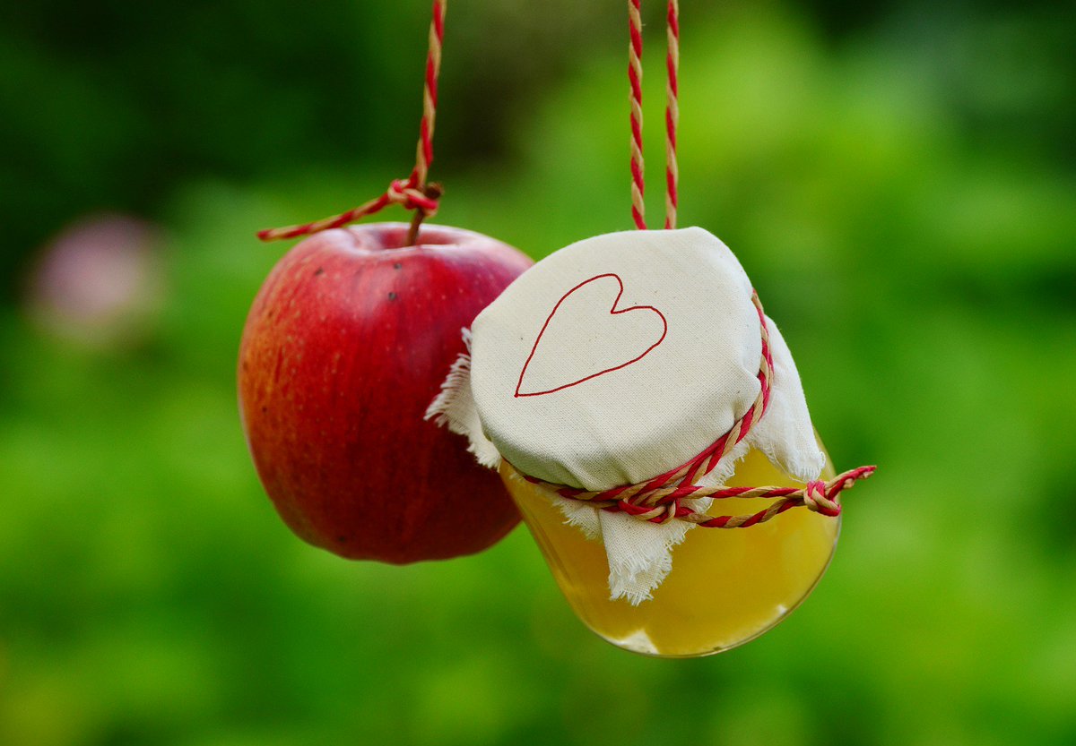 CandeSoulas's tweet photo. Descubre cómo hacer está rica compota de manzana sin azúcar #compota #compotademanzana #manzana #nutandcook https://t.co/BpTcyfOFt3 https://t.co/s4bn51F7Tc