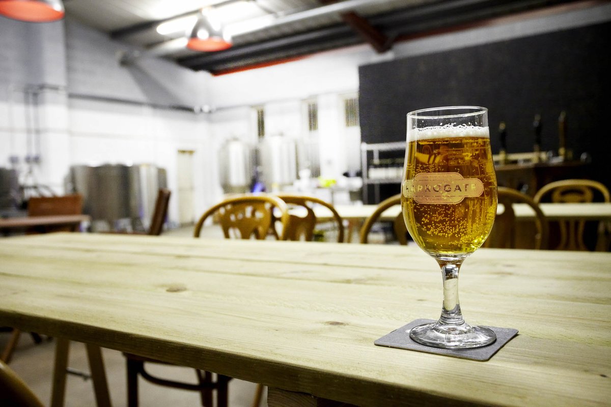 This months brewery tap opening weekend is... TOMORROW!
5 different BEERS inc Plum Porter from the WOOD <a href="/YorkSPBW/">YorkSPBW</a> <a href="/SpbwUk/">SPBW UK</a> Snacks, Tea &amp; coffee.
And a big heater.