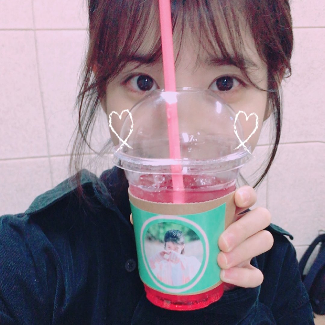 iu_snaps's tweet photo. [IU INSTAGRAM(5P)] dlwlrma: 💜아잉유💜 고맙습니다
잘 마시고 먹었습니다!! #나의아저씨 4/5P https://t.co/LN1xHqta1G #kpopsnaps https://t.co/L91BzTNUPG
