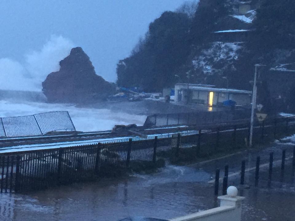 Clinnick1's tweet image. The Dawlish Sea Wall this morning. I'm sure @LukePollard will have a view on this following @transportgovuk fluffy statement earlier this week. A little over 4 yrs after promises made, still nothing happens.