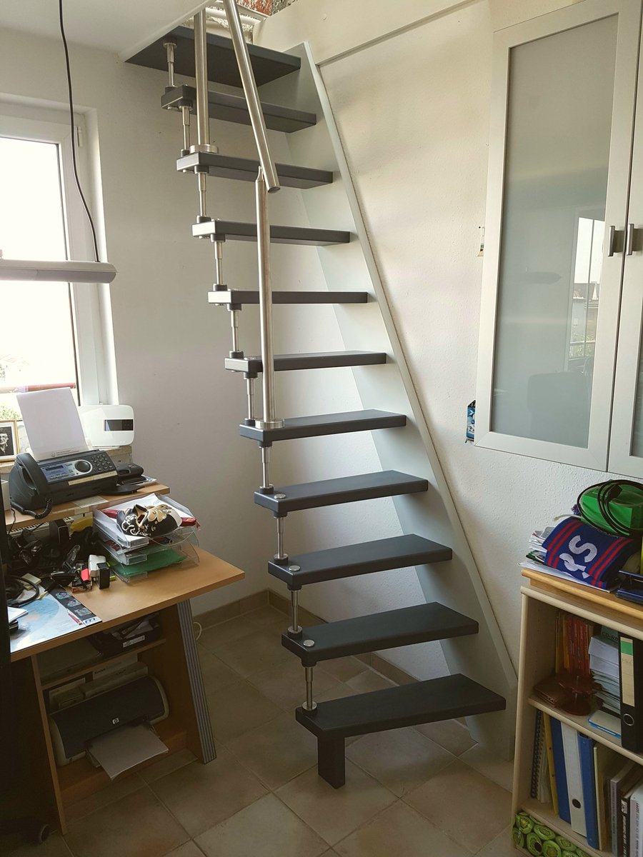 holzwurmherrman's tweet photo. Raum sparen, moderne Raumspartreppe https://t.co/I41Jrgh76s
