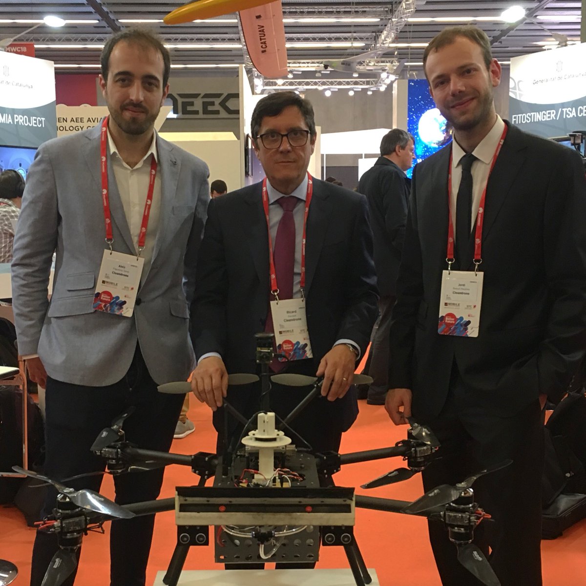 Cleandrone's tweet photo. CEO Ricard Pardell, COO Aleix Figueres and CTO Jordi Rebull introducing Cleandrone Hercules at #MWC2018 https://t.co/b9RikUeFrm