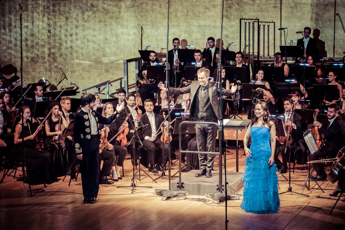ADDAalicante's tweet image. Imágenes del concierto de anoche #AmorBrujo durante la magnífica Gala de Entrega del Premio Azorín de Novela 2018 📚, maravillados con la orquesta, @Josep_Vicent, @ginesaortega y @davidromerofla , ¡bravo! #Azorin18