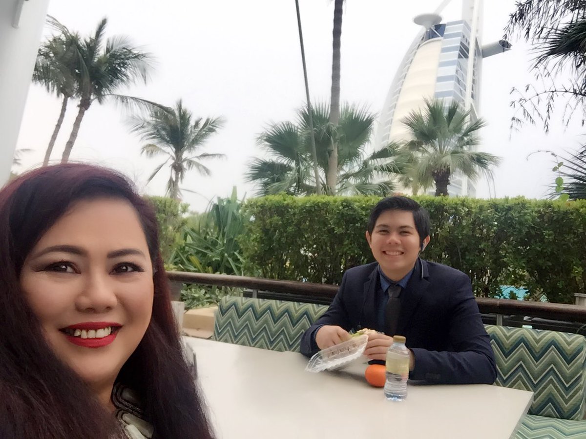GenevieveStruyf's tweet photo. We are here for the very inspiring @NajahiEvents #chachingdub 💕 #break #dubai #mydubai #uae #uaedna #chaching #wewriteyourstory #wewritebusinessstories #getdnaed #getstoried #getpublished at @UAEDNAofficial 🌷🌷🌷: with @KyleMagallon #writersinuae #burjalarab #sevenstars #hotel https://t.co/VWKff6NKfP