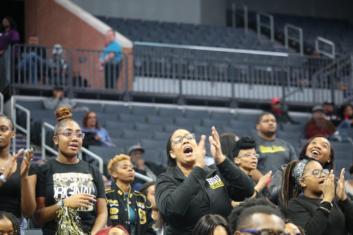 BowieState's tweet photo. ICYMI: Here are scenes from the @BowieStateHoops 80-77 victory over Livingstone in the #CIAATourney18 quarterfinal. https://t.co/Xyn5gmVPp2