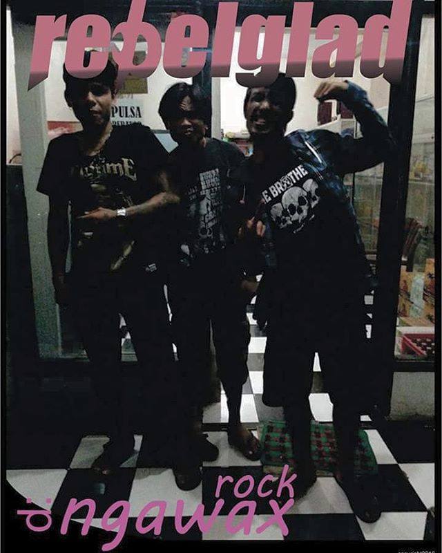 hey! gimana kabar kalian. hampir setahun kami tak nge tweet nih. ada apa dunia