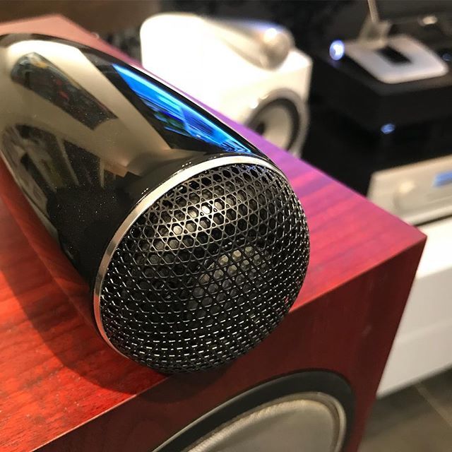 AudioVenue's tweet photo. Exquisite detailing on the tweeter grill, for B&Ws 702 S2 speaker. #bowersandwilkins #bandw #bw #bowers #loudspeakers #speakers #newspeakers #b&w #700series #700s2 #703s2 #702s2 #diamonds #805d3 #diamondspeakers #hifi #midfi #hifishop #hifilondon #naim… https://t.co/ci5ZNnM3jS https://t.co/csZU3nxb16
