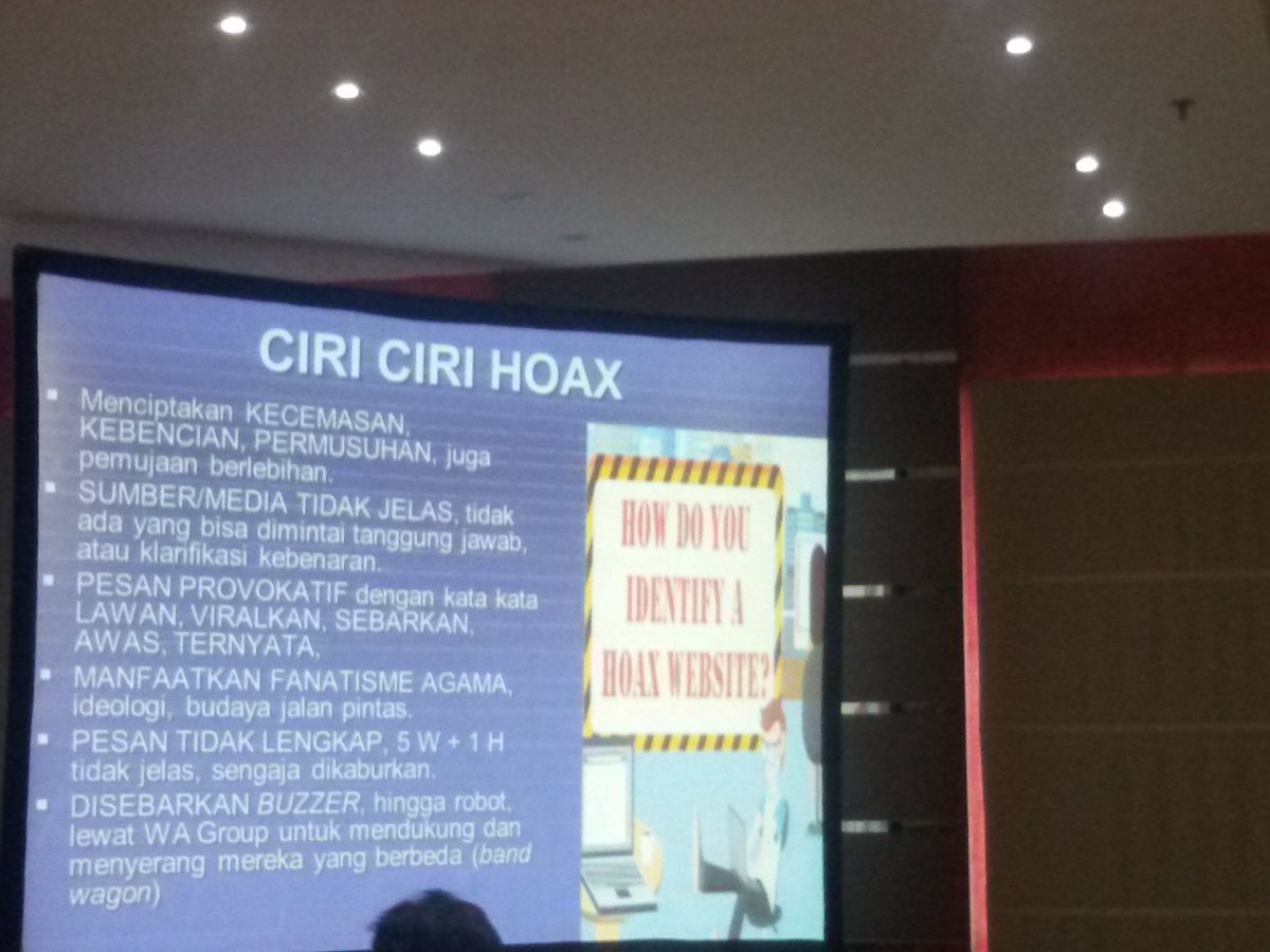 atikamusthafa's tweet photo. Ciri-ciri hoax disampaikan oleh Prof. @henrysubiakto
#FlashBlogging
#MenujuIndonesiaMaju
#BijakBersosialMedia https://t.co/xhrD8tJnXa