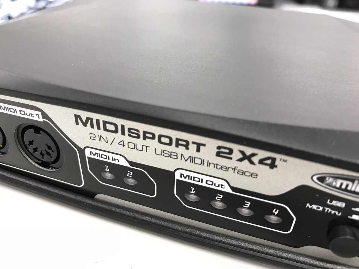 creatorsland's tweet photo. #MIDIMAN「MIDISPORT 2X4」のご案内です。
箱無。2,980円(税抜)となります。#MIDIインターフェイス https://t.co/rd4MnkWnwT