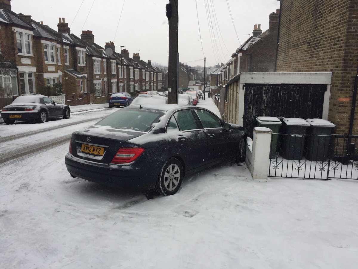 MichGarn4's tweet photo. Thanks @LewishamCouncil for gritting the roads this morning. I’m afraid you were 24hrs too late #stromemma https://t.co/AXXJw2UTEE