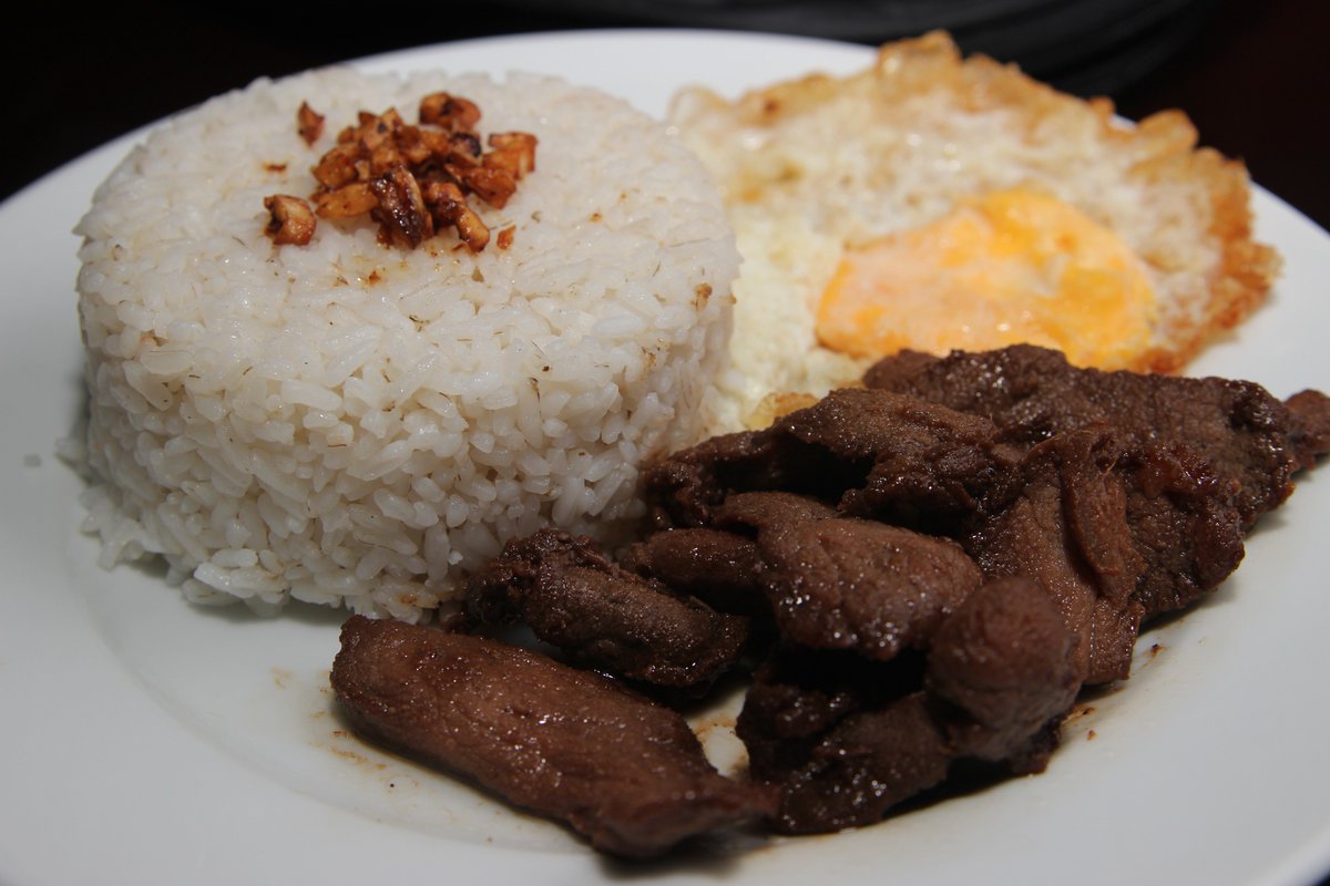 BoozeNBalls's tweet photo. First word ko nung baby ako:
"TAPA!"
Sorry dad pero TAPA talaga yung sinabi ko. Tapa! Itlog! Tapa! hahahaha! https://t.co/fxqBwqhnDz