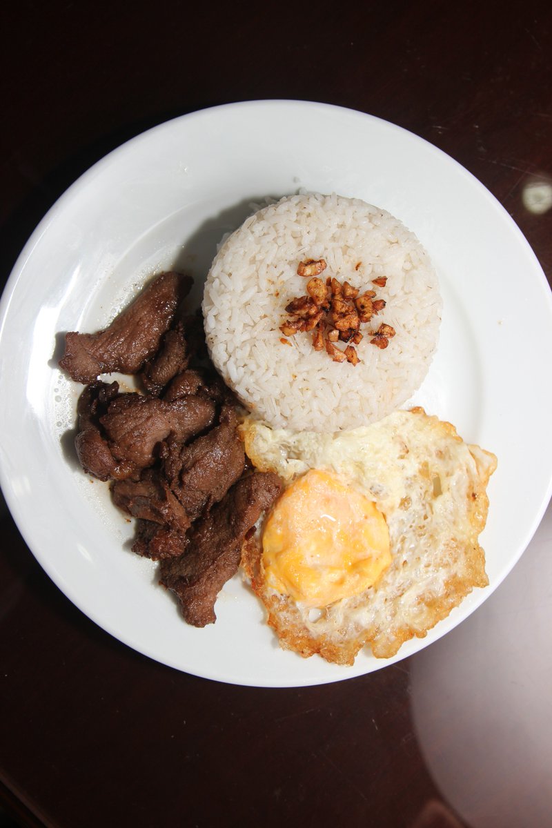 BoozeNBalls's tweet photo. First word ko nung baby ako:
"TAPA!"
Sorry dad pero TAPA talaga yung sinabi ko. Tapa! Itlog! Tapa! hahahaha! https://t.co/fxqBwqhnDz