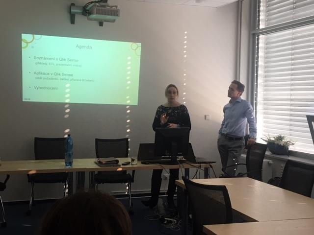 komix_cz's tweet photo. Veronika Chramostová a Honza Kunst připravili workshop, studenti si vyzkoušeli principy práce v prostředí Qlik Sense. #komix #partnerstvi #BIacademyVSE #workshop #prostudenty #nasiodbornici https://t.co/9JbRTVpoB6 https://t.co/0G7AFmrR24