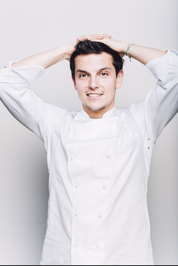 Taste_ofParis's tweet photo. 🕚 Aujourd'hui à 11h, notre cher  @juanarbelaezoff sera en direct sur notre Page @facebook et sur notre compte @instagram pour la réalisation d'une recette gourmande et colorée que vous pourrez déguster à #tasteofparis !
Vous êtes prêts ? À tout à l'heure ! 😊 https://t.co/nIWkVOZbQZ