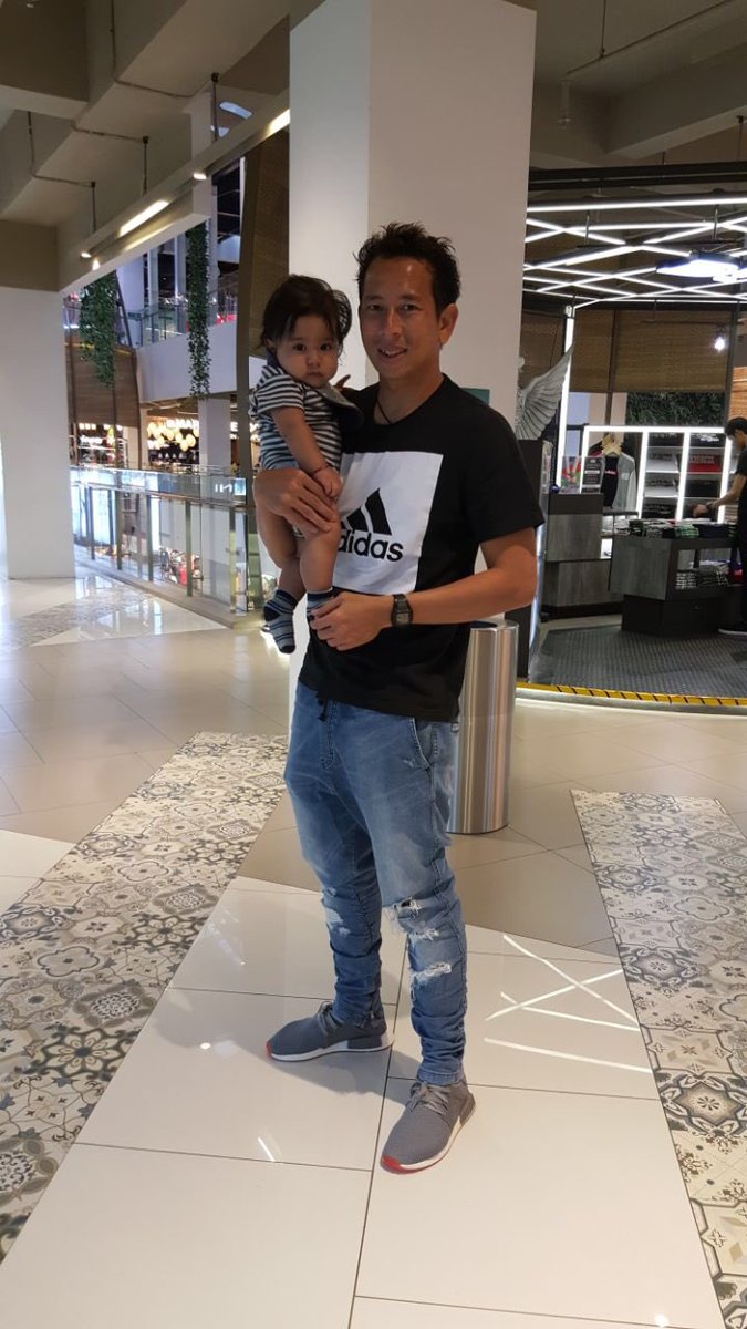 Made_wirawan's tweet photo. Papa on duty...

#familytime #jagaanak #babyboy #reynand #jalanjalan #ngemall #qualitytime #adidasindonesia #nmd #3stripesstyle #adidasoriginals @adidasindonesia @footballicious https://t.co/YjsUQFRyVA