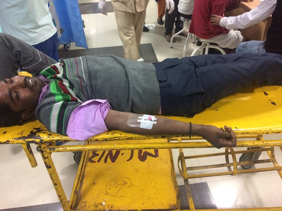 priyankac19's tweet photo. The students are protesting, the youth of this country is being silenced by the government's non response to their pleas for a CBI investigation and a media that continues to ignore them. India's 65% population being treated with disdain #SSCExamScam https://t.co/jdGKkrTDOB