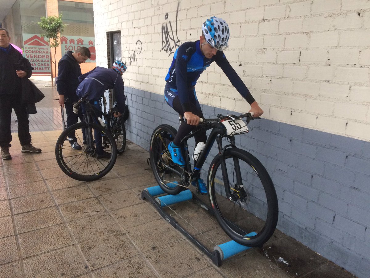 AndBikeRace's tweet photo. Buenos días. Los Mountain Biker ya calientan . En 15 minutos comienza la sexta . Día lluvioso en Córdoba.

Good morning.The Mountain Bikers are warming up. The sixth stage begin in 15 minutes. Rainy day in Córdoba. #ABR2018 https://t.co/ZG4wUa0Eme