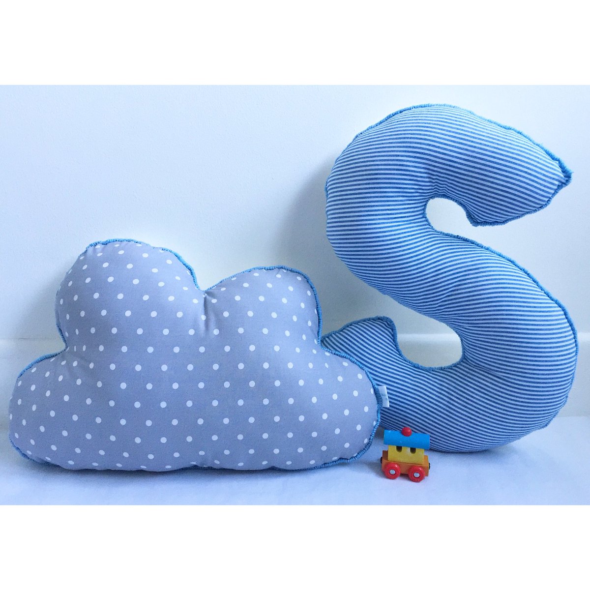 BakedBeanBaby's tweet image. Good morning everyone. Love this duo that went out in the post this week: a cloud cushion &amp;amp; ‘S’ cushion ☁️ stay safe &amp;amp; warm lovely people x
.
#cloudcushion #clouddecor #initialcushion #nurserycushion #nurserydecor #thatsdarling #handsewn #thehappynow #ourbestfinds #dueapril2018
