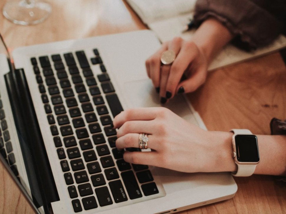 RoninAU's tweet photo. Does your business value the importance of copywriting? Or do you let it fall into the 'too hard basket'. Underestimating the importance of copywriting is a big mistake we see too many businesses make! https://t.co/S4P6YkogbM https://t.co/0R3x7DO3j7