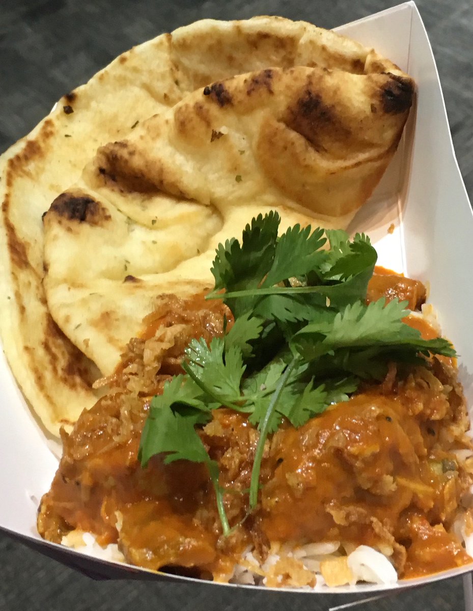 Friday's Street Food Locations: tinyurl.com/y92hdopt  #FoodTruckEats #Toronto #BurlON #HamOnt #Niagara #Waterloo #LdnOnt #Ottawa
<a href="/Tdotsnaansense/">Haines Jones</a> #ButterChicken
<a href="/BrewfestToronto/">Toronto Winter Brewfest</a> 
Photo: <a href="/Sidman/">Sid Friedman</a>