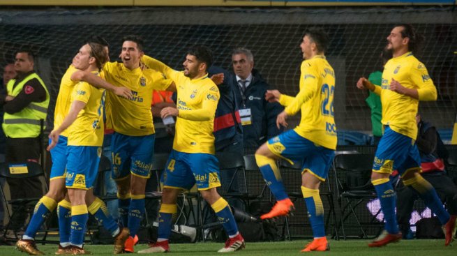 R1_EventosDepor's tweet photo. El Barcelona vuelve a reabrir la Liga española tras su empate con Las Palmas⚽. 
👉 https://t.co/804YaWo9z8 https://t.co/03u0zq7Yuf