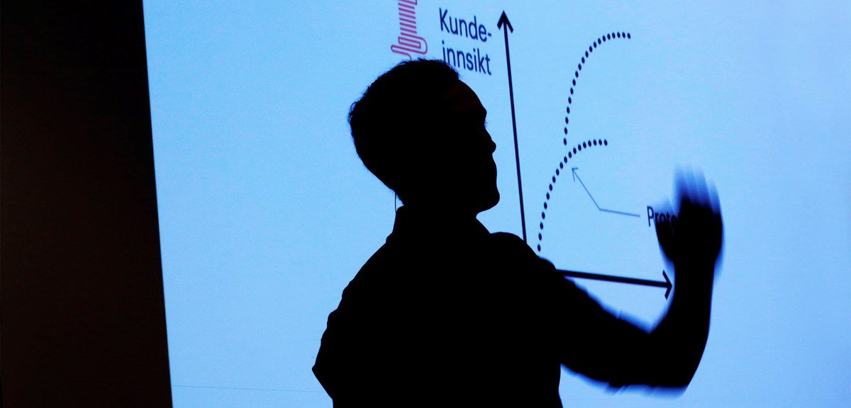 Mer midler til designdrevet innovasjon! Designdrevet innovasjonsprogram (DIP) deler ut økonomisk støtte til designprosjekter i næringslivet. I 2018 ligger det over åtte millioner i potten! Søknadsfrist er 16. mai. bit.ly/2GZb1vx