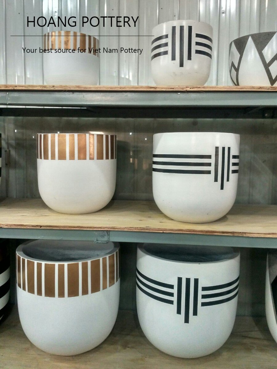 HoangPottery's tweet photo. Let's continue with #lovely #elegant #designs for #handpainted #cement #pots. β¨πΉβοΈπ±#vietnam #pottery #pot #planter #flowerpot #simpledesign #gilded #gold #chic #modern #gildedpattern #luxurious #luxury #elegantdesign #handmade #decor #decoration #gardenpot #gardenplanter https://t.co/AlutLfTQQG