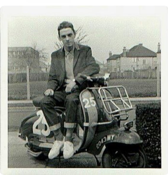 techneonoir's tweet photo. #mods #1960s #lambretta #vespa #history #fashion #retro #kinks #art #smallfaces #moddette #style #scooter #uk https://t.co/ypP5CFoDaS