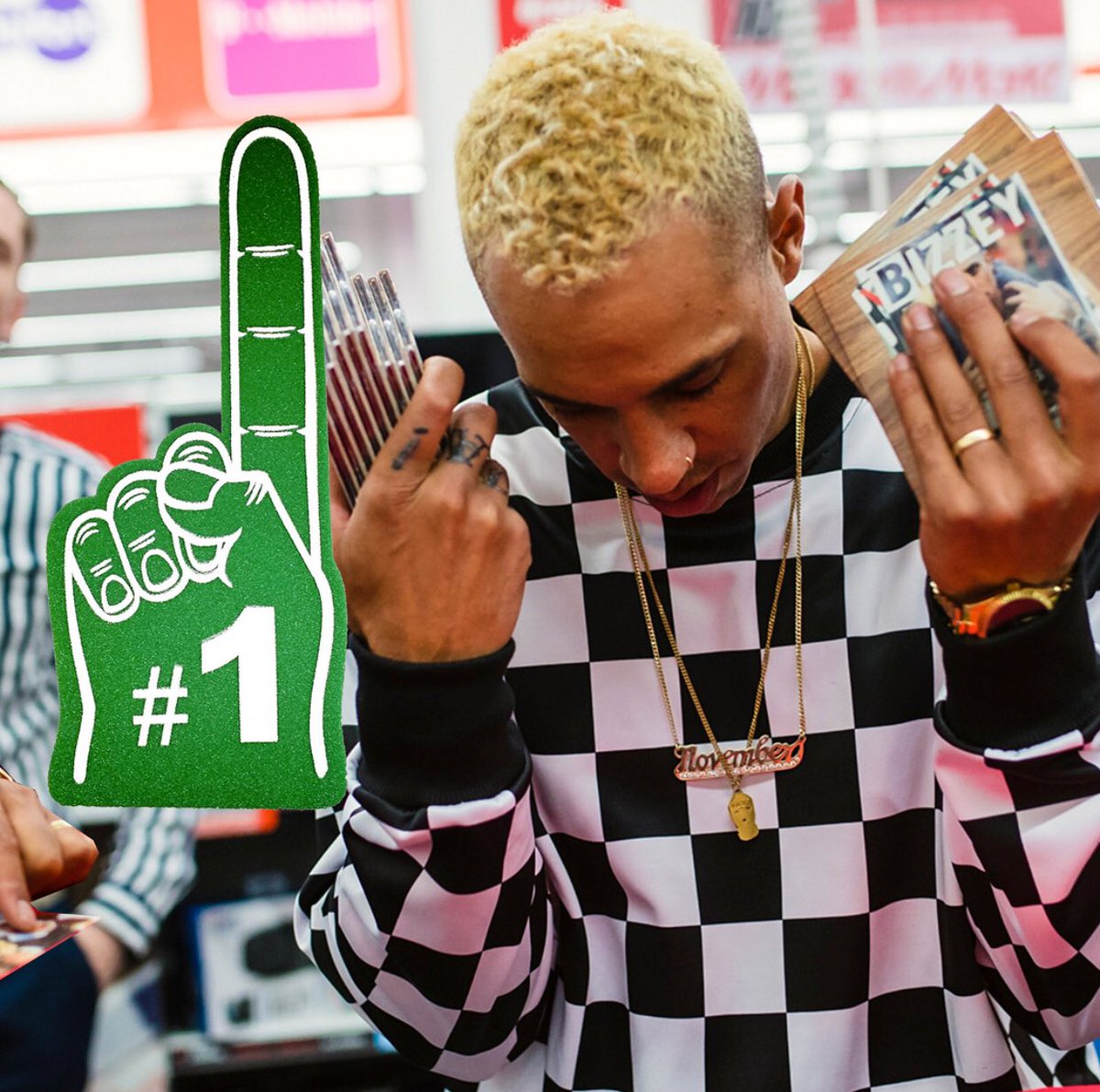 voyousofficial's tweet photo. @bizzey in VOYOUS® Spring Summer 2018 https://t.co/id2CmBq7lB