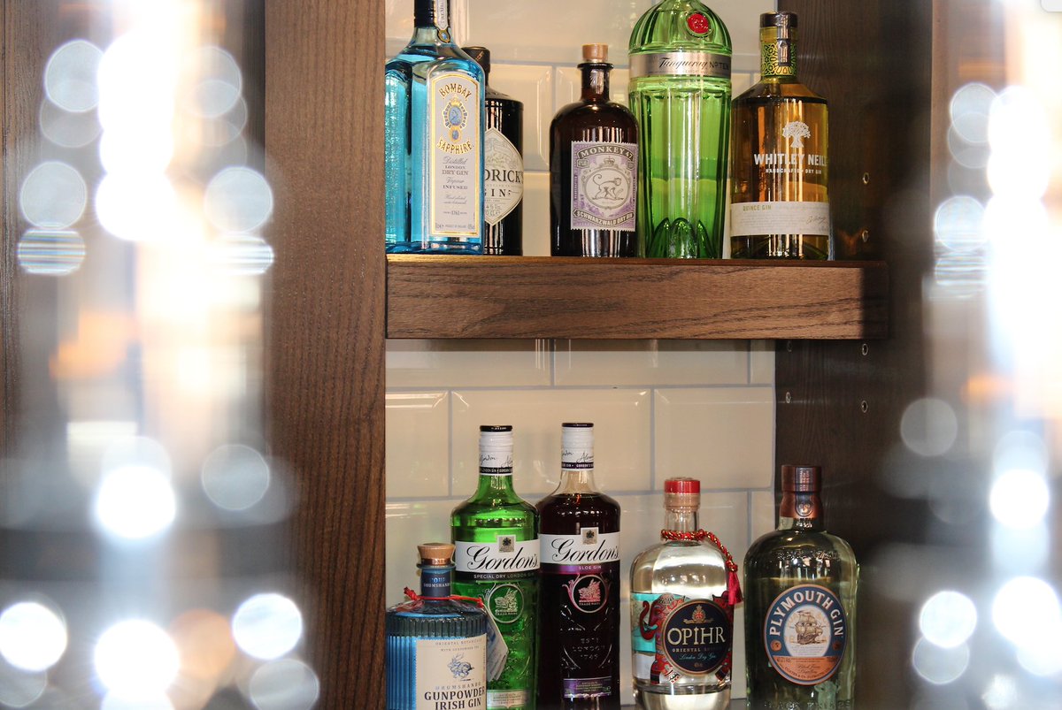 Ready for the weekend? It's officially #gintime on Fridays! We have a huge selection - get over here!