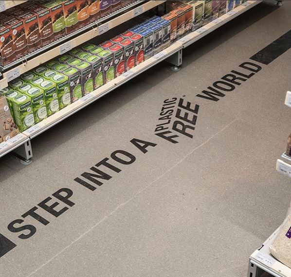 GreyBASE's tweet image. Big news this week, as Dutch supermarket Ekoplaza opened the world’s first #plasticfree aisle. Shoppers in the Amsterdam store can choose from over 700 different goods that don’t use any plastic at all, with each product bearing a “plastic free” mark