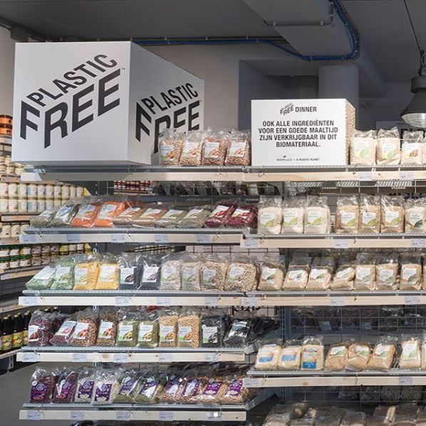 GreyBASE's tweet image. Big news this week, as Dutch supermarket Ekoplaza opened the world’s first #plasticfree aisle. Shoppers in the Amsterdam store can choose from over 700 different goods that don’t use any plastic at all, with each product bearing a “plastic free” mark